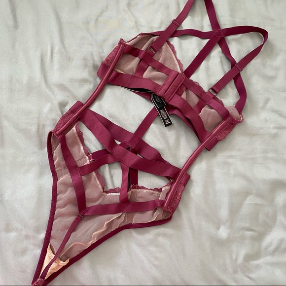 Victoria’s Secret lace strappy Teddy bodysuit - Picture 6 of 9